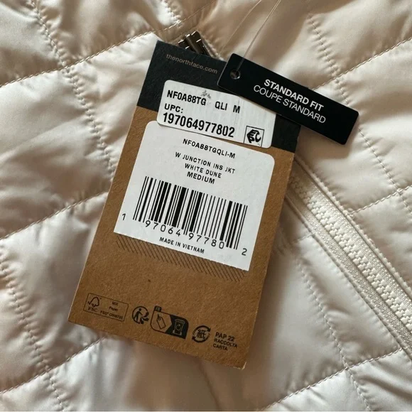 The North Face Women's White Puffer Jacket - Picture 9 of 16